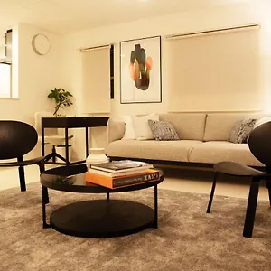 6 Mins To Walk Jr Okubo Station 1stop To Shinjuku Brand New Silent Stylish 3br Villa Tokyo