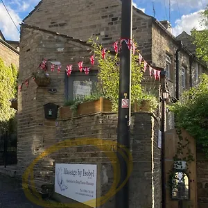 The Therapy Let Apartment Holmfirth